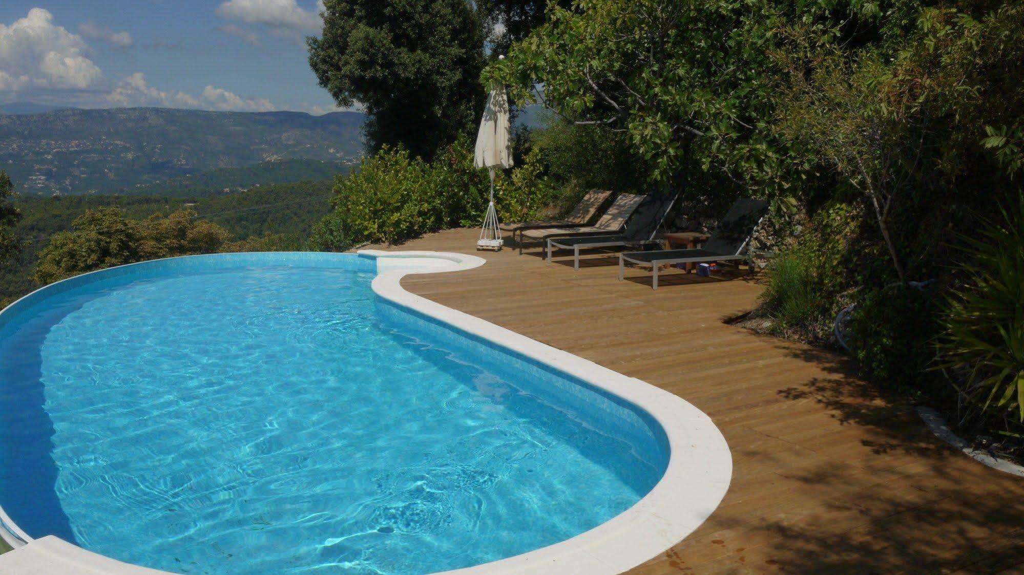 La Vela Panzió Peille Kültér fotó